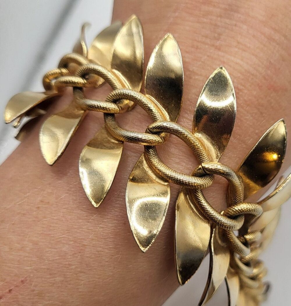 Mid Century Modern Brushed Gold Leaf Chain Bangle Bracelet 8in